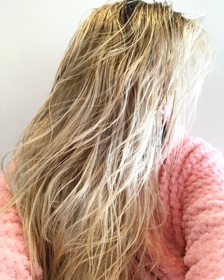 Hair Care: How I Maintain My Long (Blonde) Hair