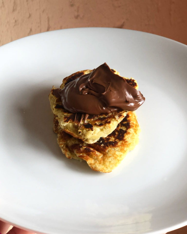 The most delicious banana pancakes (using coconut flour)